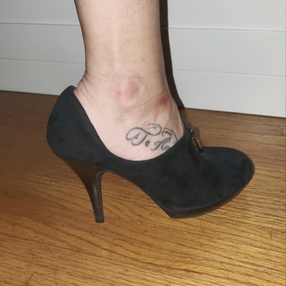 Via Spiga Pumps